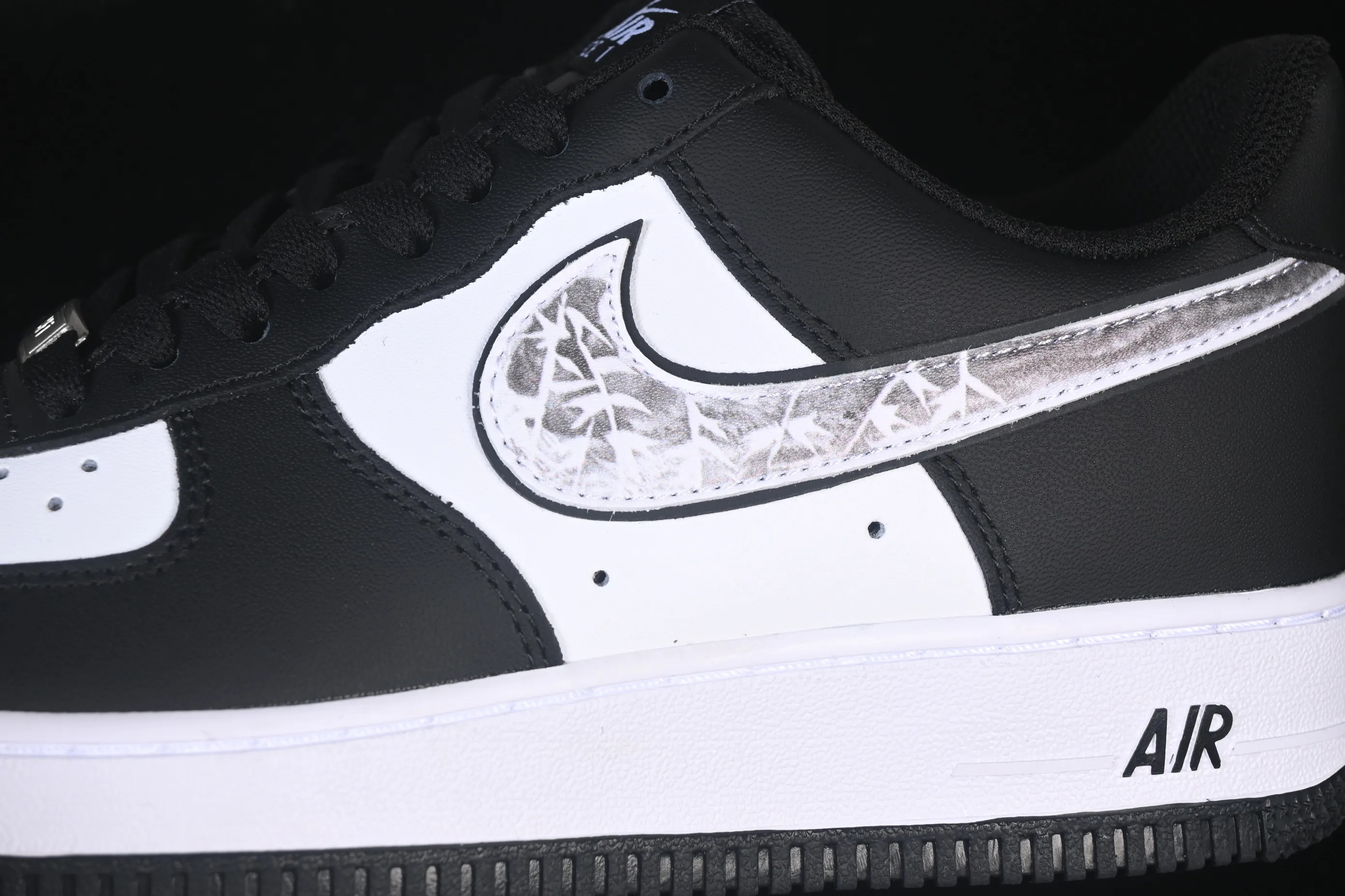 All categories Nk Air Force 1 Air Force series Nk Air Force 1 Low Air Force low-top Nike Air Force 1'07 Low black and white crack Air Force 1 low-top casual sneakers ZH0316-118